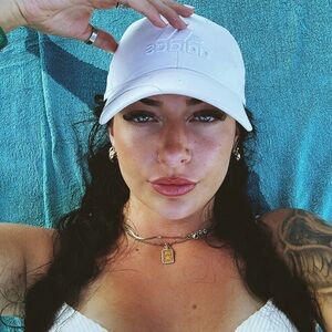 Meet your Posher, Isabelle